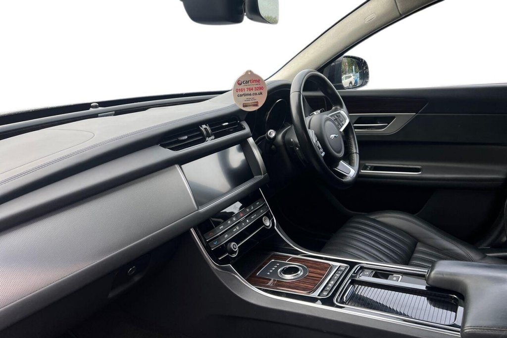 Used Jaguar XF 2019 for sale - 76256303: Photo 11