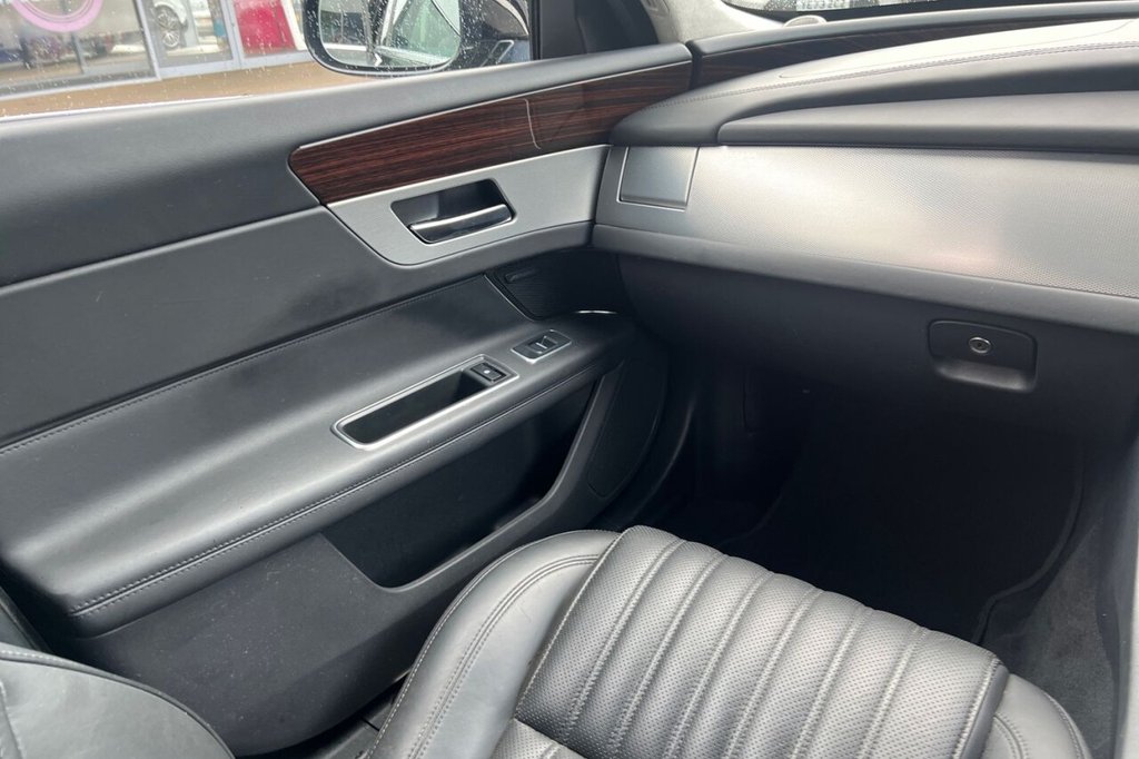 Used Jaguar XF 2019 for sale - 76256303: Photo 28