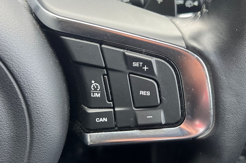 Used Jaguar XF 2019 for sale - 76256303: Photo 35