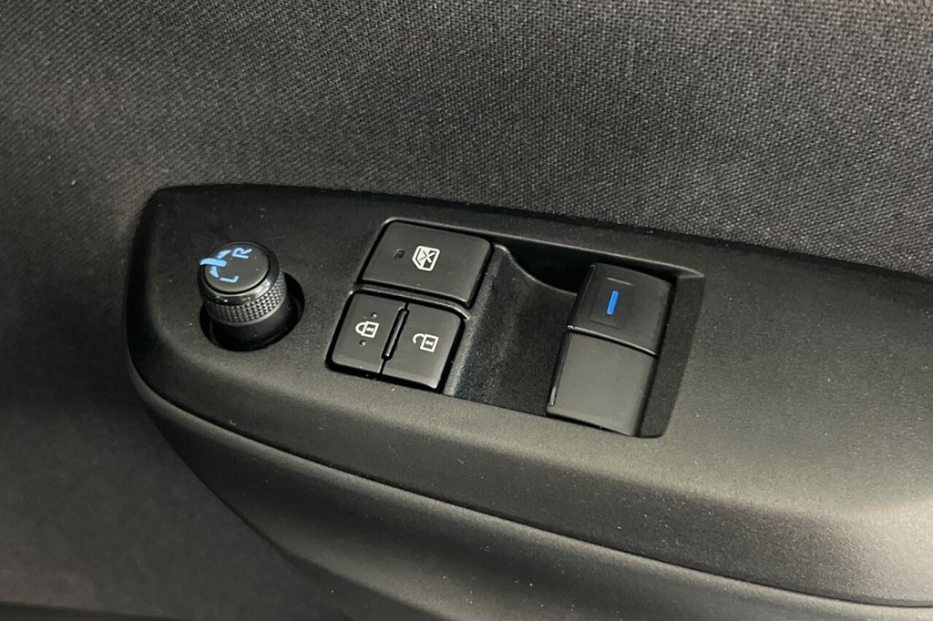 Used Toyota Yaris 2023 for sale - 77211868: Photo 37