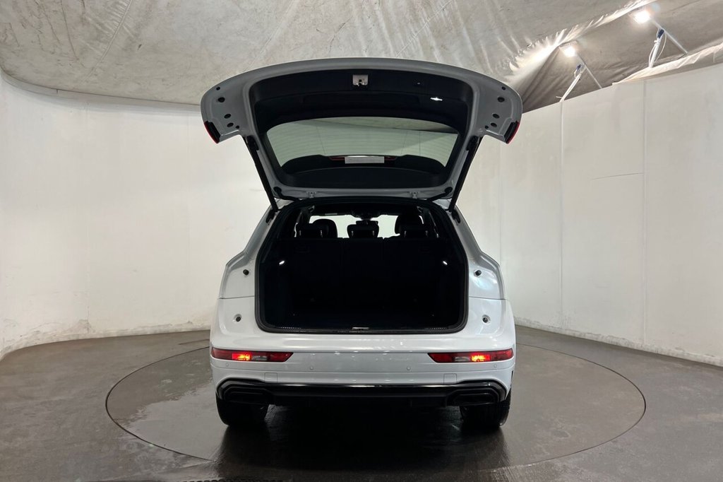 Used Audi Q5 2022 for sale - 76973400: Photo 46