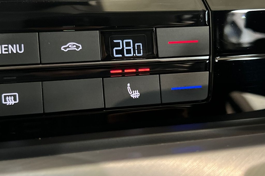 Used Volkswagen Touareg 2022 for sale - 77287766: Photo 36