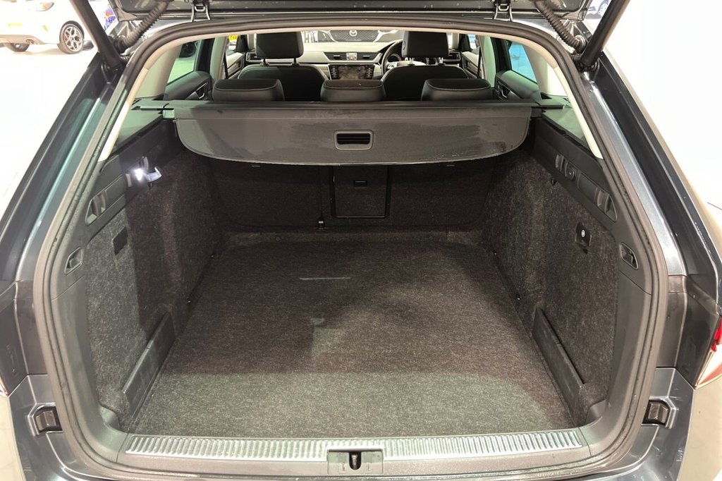 Used Skoda Superb 2019 for sale - 76841222: Photo 37