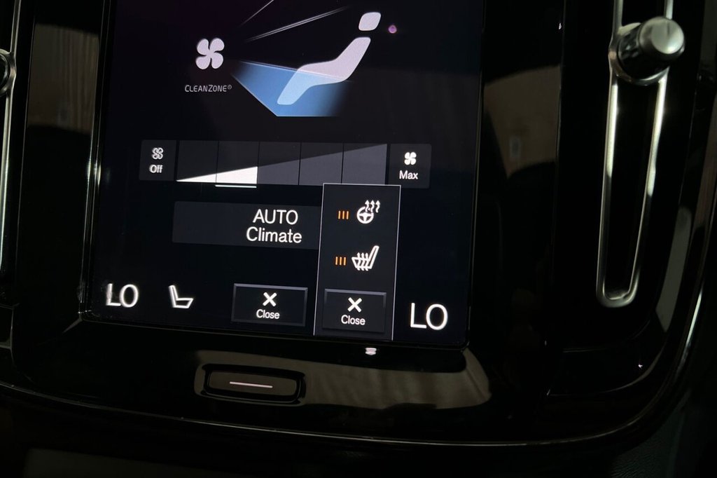 Used Volvo XC40 2023 for sale - 76386087: Photo 25