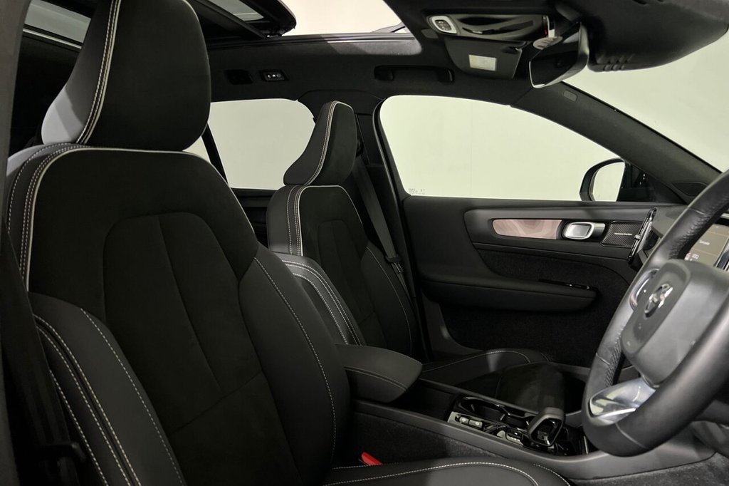 Used Volvo XC40 2023 for sale - 76386087: Photo 31
