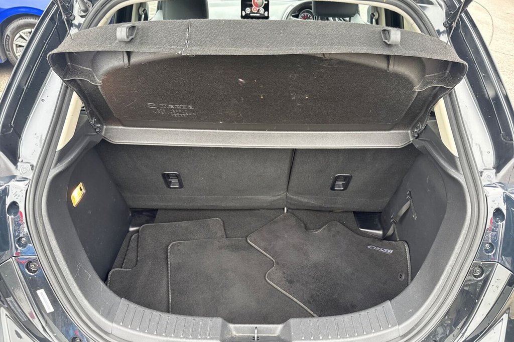 Used Mazda Mazda2 2022 for sale - 76081260: Photo 35