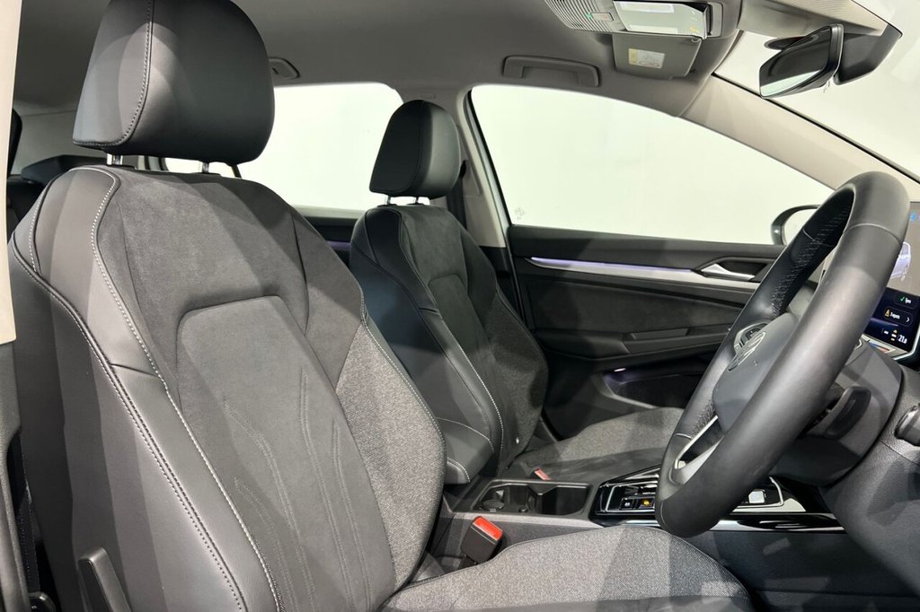 Used Volkswagen Golf 2024 for sale - 77089102: Photo 21