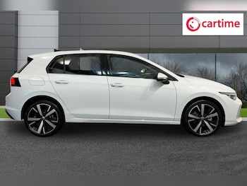 Used Volkswagen Golf 2024 for sale - 77089102: Photo