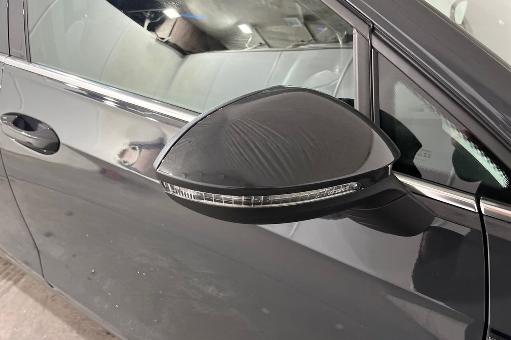 Used Volkswagen Golf 2022 for sale - 76740000: Photo 21