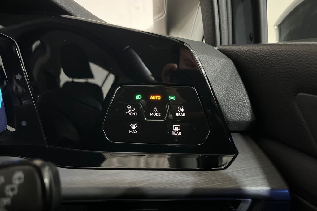 Used Volkswagen Golf 2022 for sale - 76740000: Photo 35