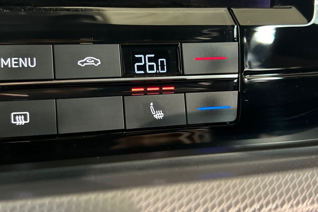 Used Volkswagen Touareg 2022 for sale - 77287796: Photo 37