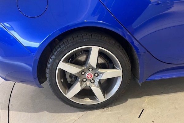 Used Jaguar XE 2019 for sale - 75596845: Photo 14