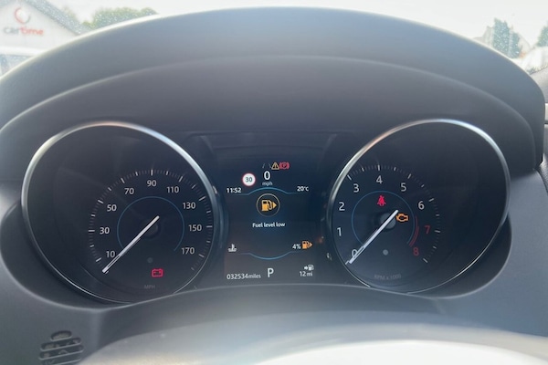 Used Jaguar XE 2019 for sale - 75596845: Photo 15