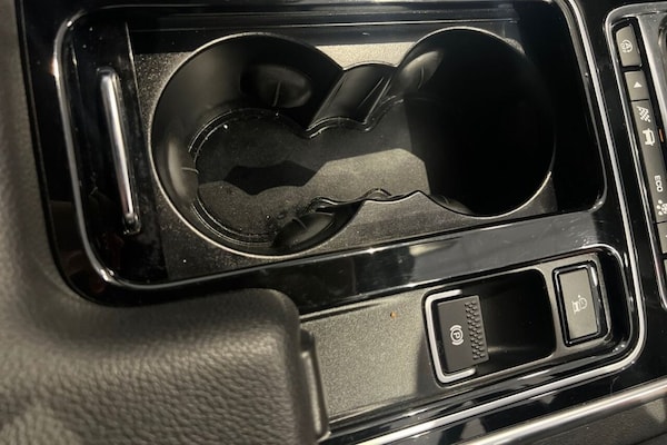 Used Jaguar XE 2019 for sale - 75596845: Photo 29