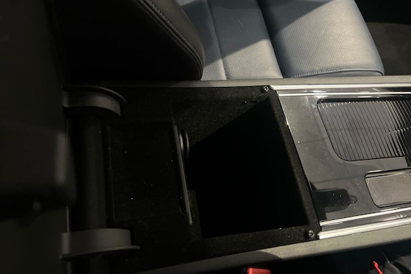 Used Jaguar XE 2019 for sale - 75596845: Photo 31