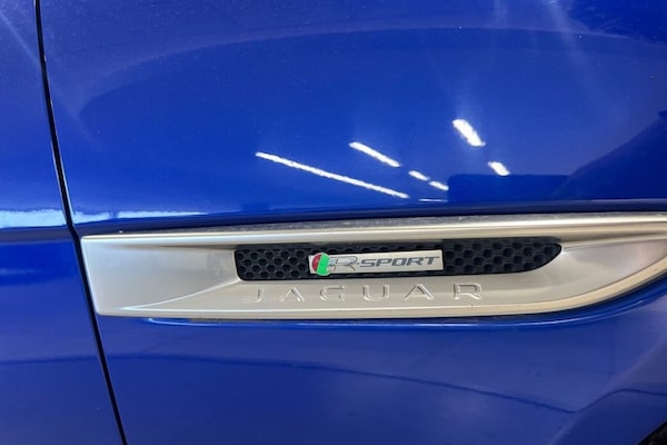 Used Jaguar XE 2019 for sale - 75596845: Photo 32