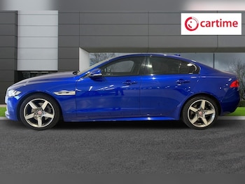 Used Jaguar XE 2019 for sale - 75596845: Photo