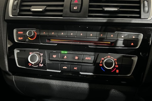Used BMW 1 Series 2015 for sale - 76048191: Photo 32