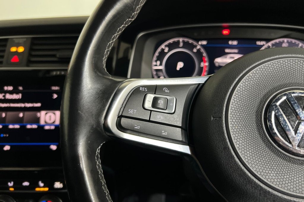 Used Volkswagen Golf 2019 for sale - 76105447: Photo 24