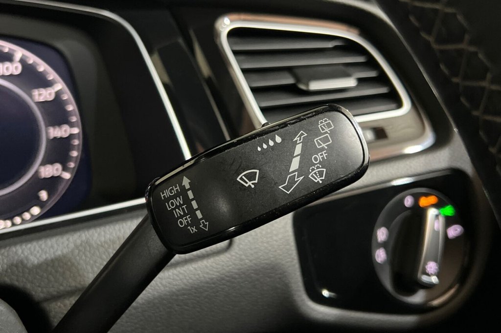 Used Volkswagen Golf 2019 for sale - 76105447: Photo 27