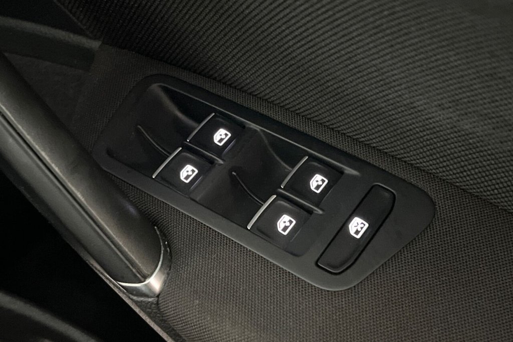 Used Volkswagen Golf 2019 for sale - 76105447: Photo 40