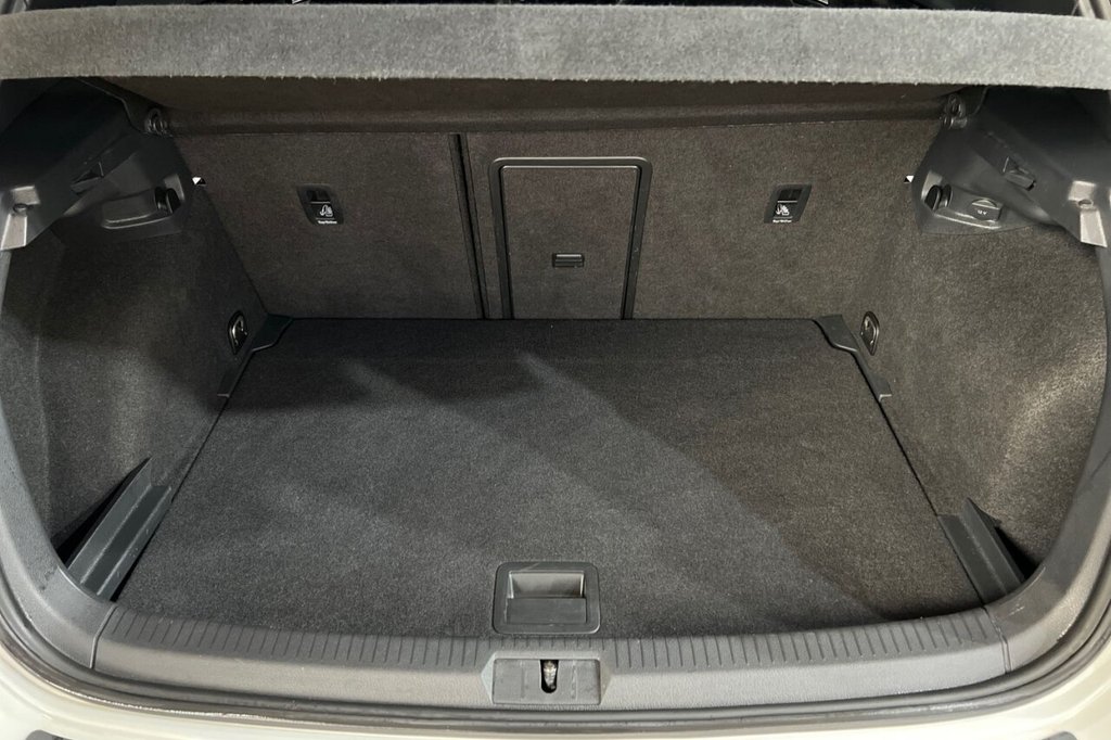 Used Volkswagen Golf 2019 for sale - 76105447: Photo 43