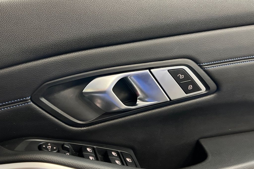 Used BMW 3 Series 2023 for sale - 76973337: Photo 40