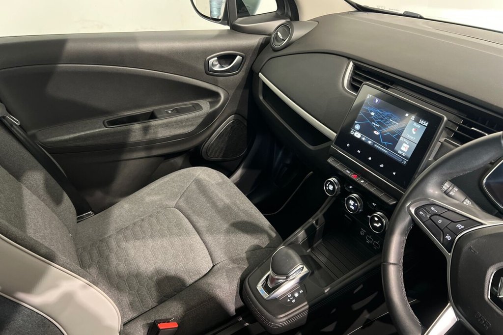 Used Renault Zoe 2021 for sale - 77287752: Photo 32