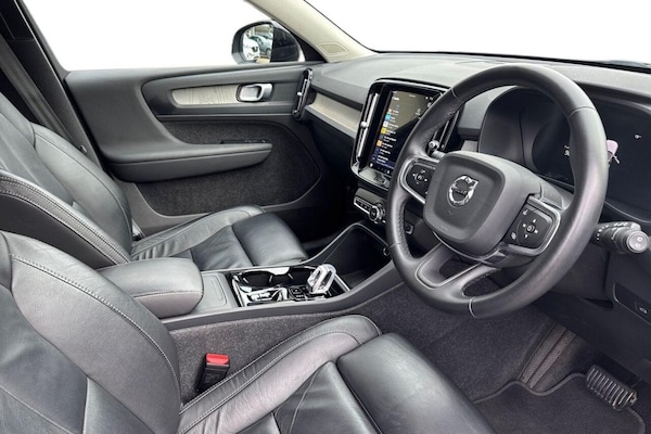 Used Volvo XC40 2023 for sale - 75487456: Photo 9