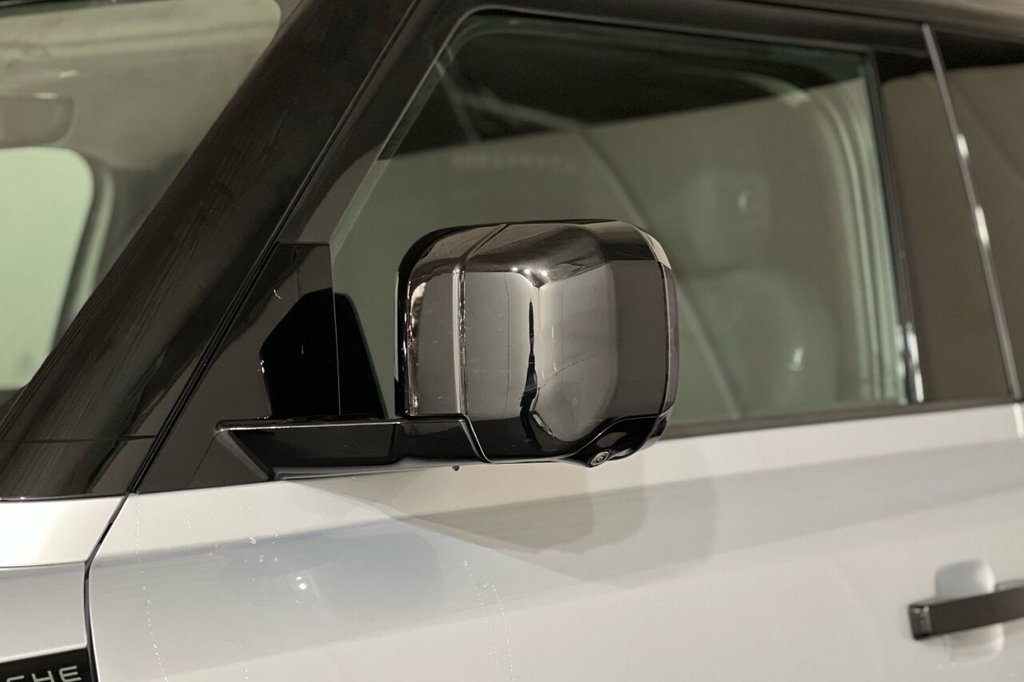 Used Land Rover Defender 2024 for sale - 77212162: Photo 16