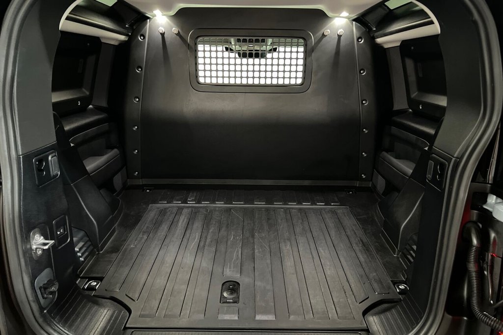 Used Land Rover Defender 2024 for sale - 77212162: Photo 37