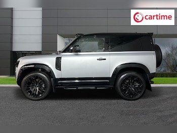 Used Land Rover Defender 2024 for sale - 77212162: Photo