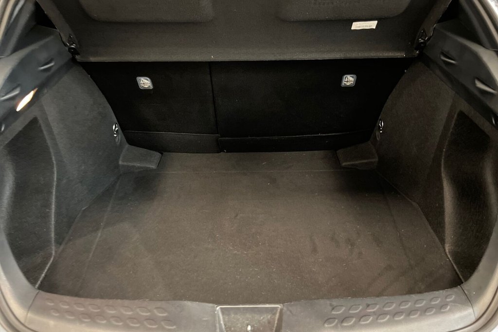 Used Toyota C-HR 2021 for sale - 76558579: Photo 42