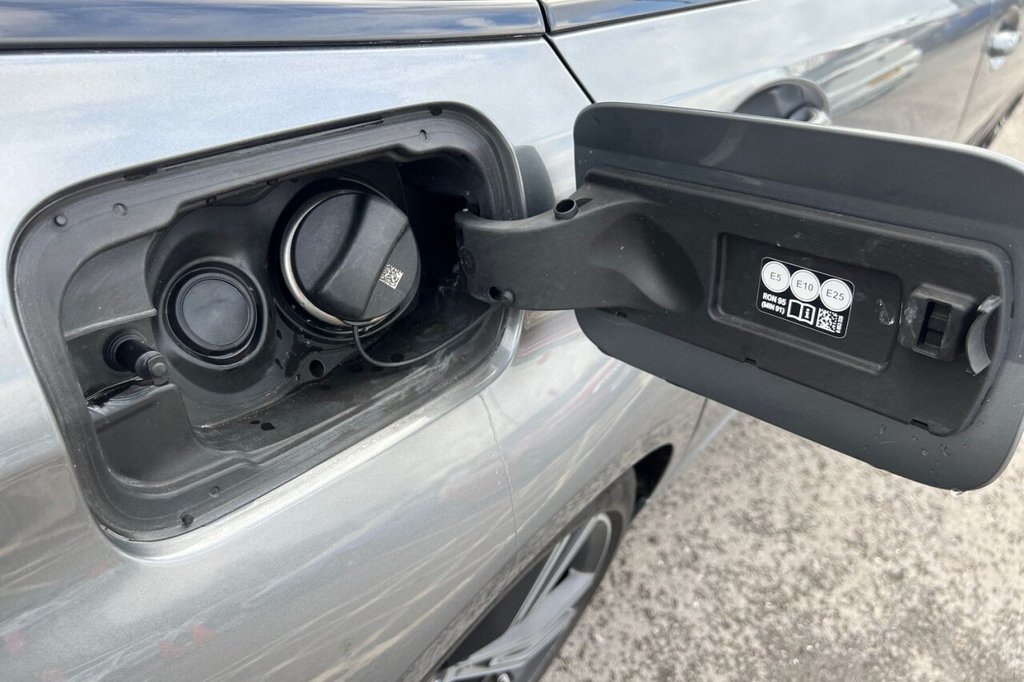 Used BMW 3 Series 2024 for sale - 77576048: Photo 19