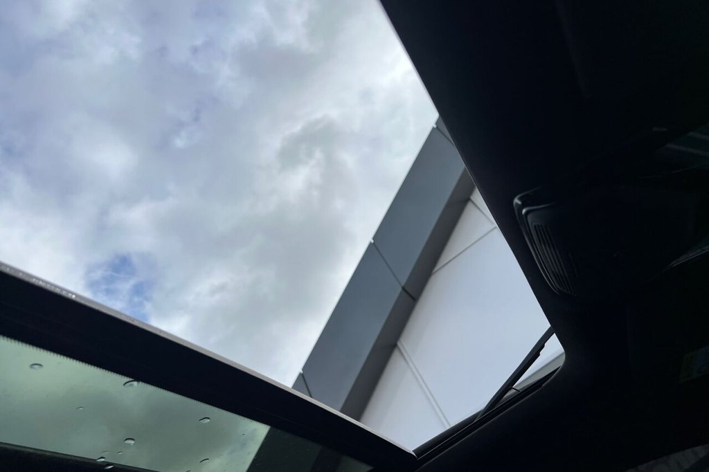 Used BMW 3 Series 2024 for sale - 77576048: Photo 33