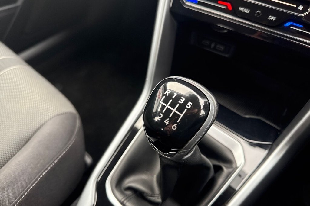 Used Volkswagen T-Roc 2023 for sale - 77600235: Photo 25