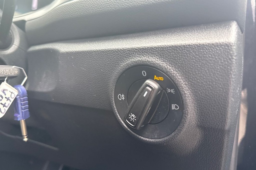 Used Volkswagen T-Roc 2023 for sale - 77600235: Photo 28