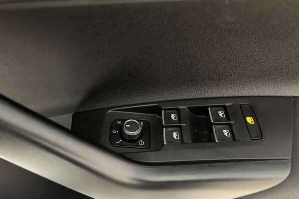 Used Volkswagen Taigo 2023 for sale - 76010243: Photo 31