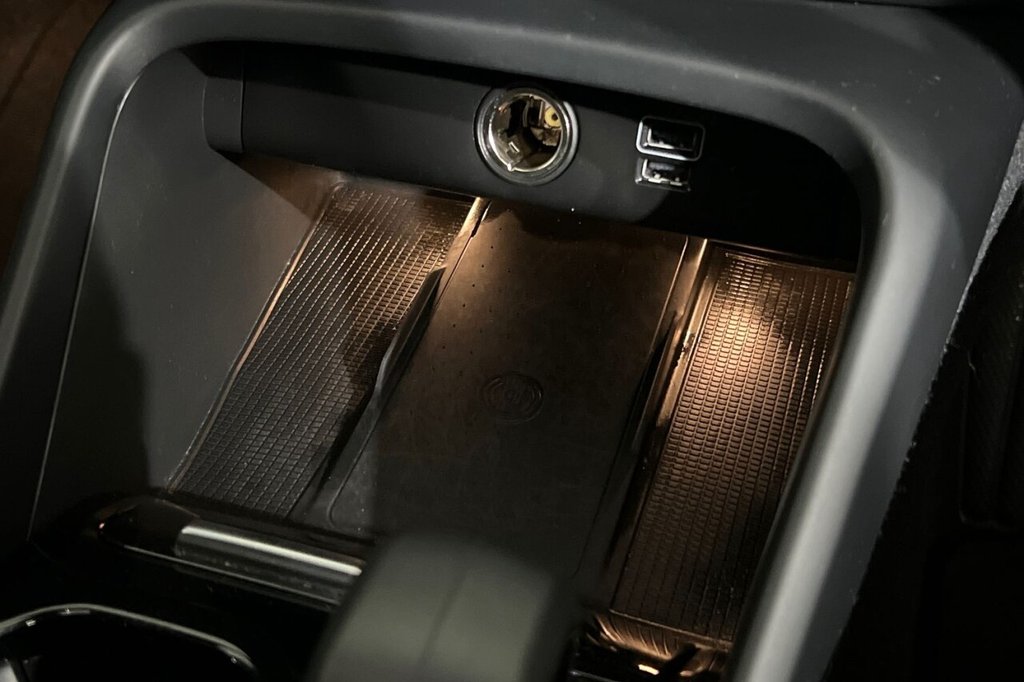 Used Volvo XC40 2023 for sale - 77507124: Photo 37