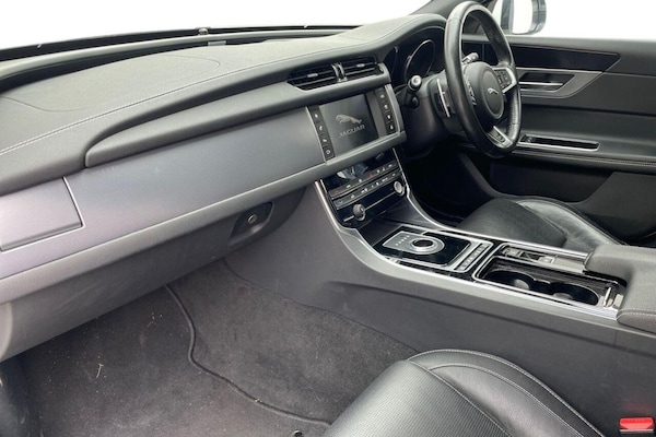 Used Jaguar XF 2018 for sale - 75648207: Photo 10