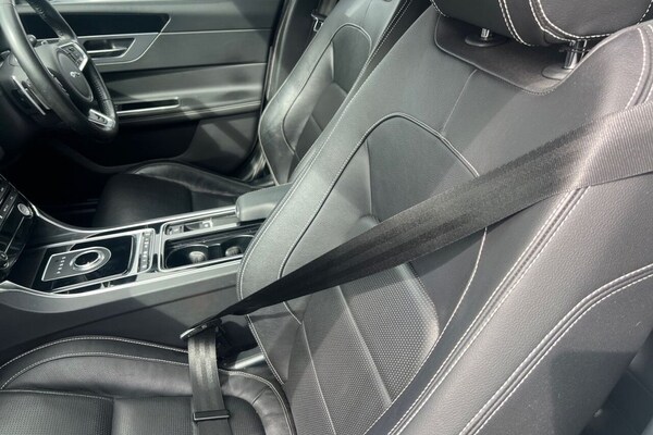 Used Jaguar XF 2018 for sale - 75648207: Photo 23