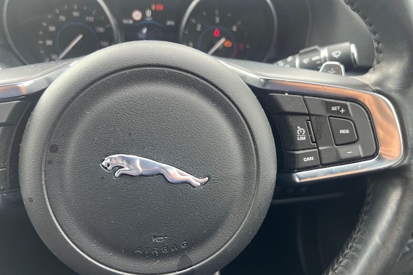 Used Jaguar XF 2018 for sale - 75648207: Photo 29