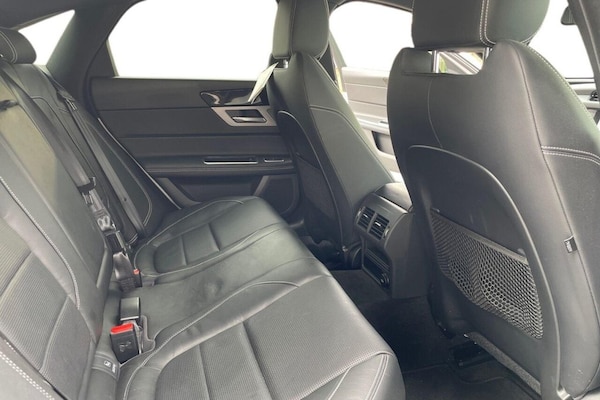 Used Jaguar XF 2018 for sale - 75648207: Photo 9