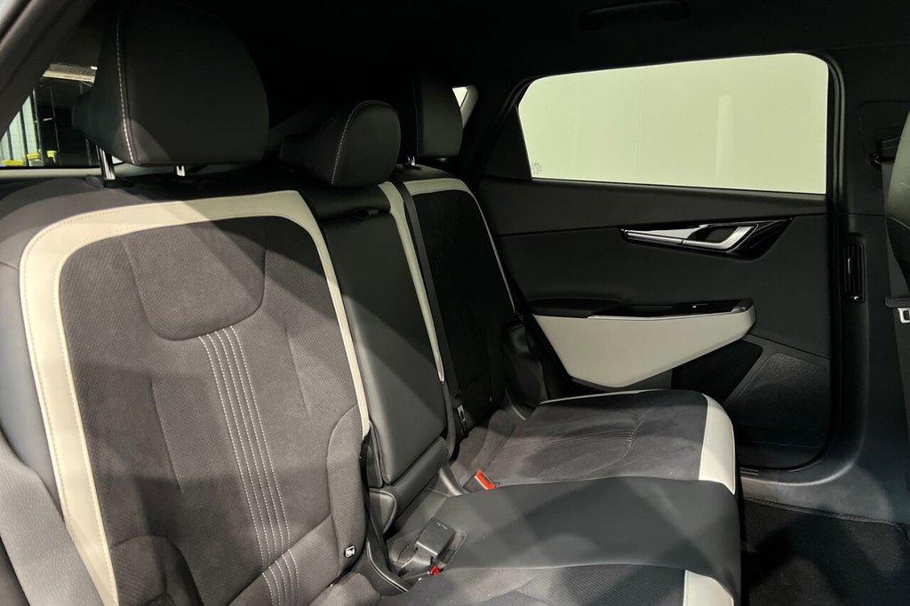 Used Kia EV6 2023 for sale - 77355778: Photo 24