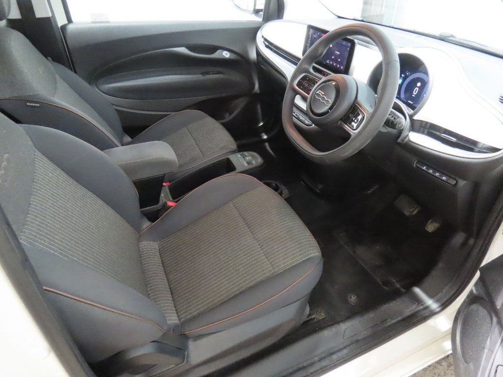 Used Fiat 500 2022 for sale - 77621329: Photo 11