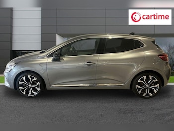 Used Renault Clio 2023 for sale - 75596530: Photo