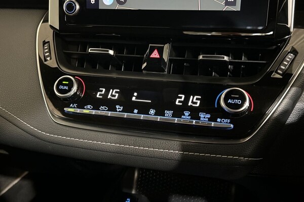 Used Toyota Corolla 2022 for sale - 76147531: Photo 33