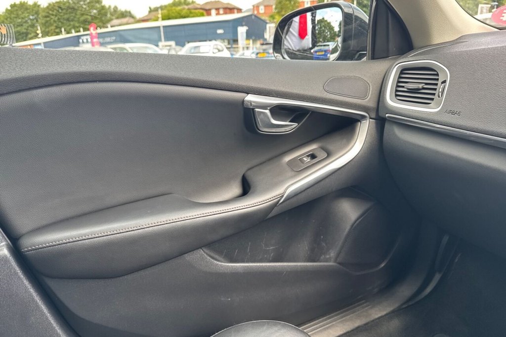 Used Volvo V40 2019 for sale - 76558673: Photo 19