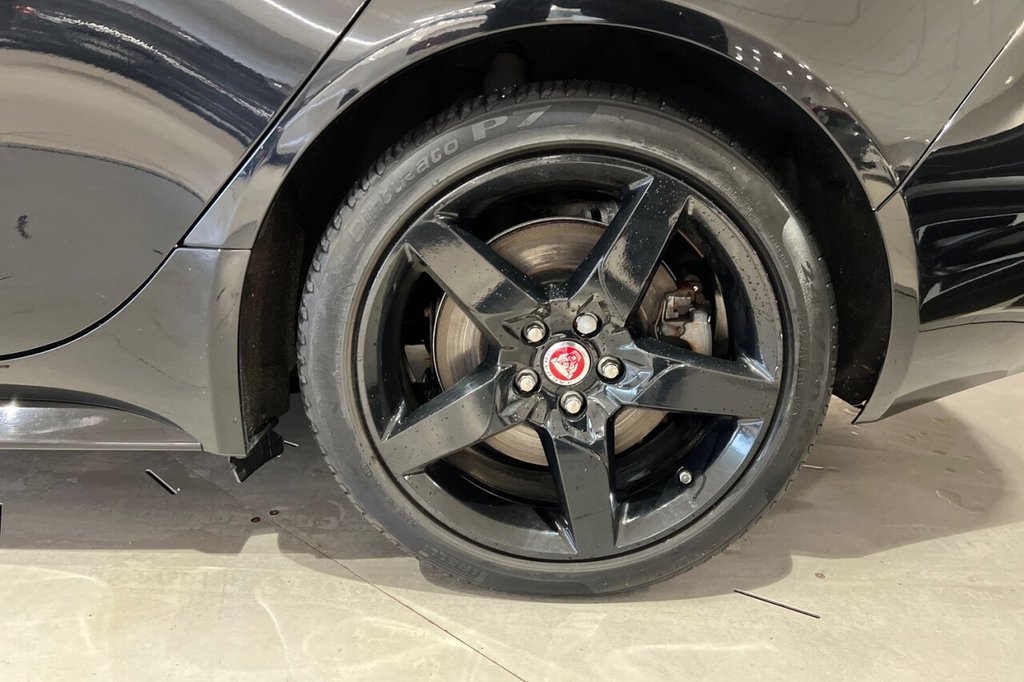 Used Jaguar XE 2019 for sale - 76376048: Photo 17