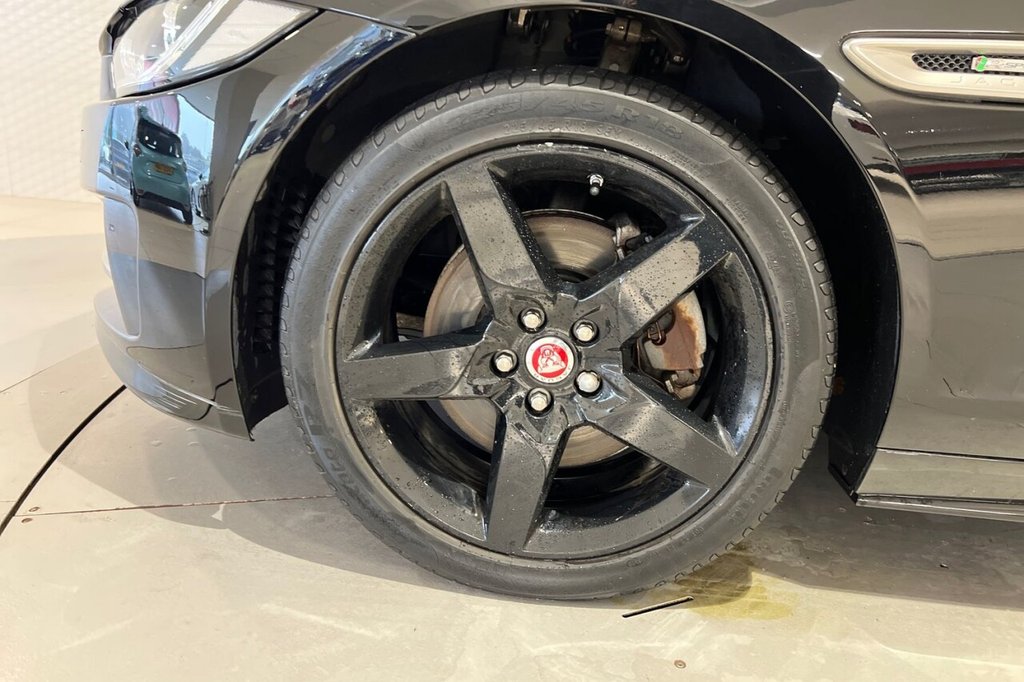 Used Jaguar XE 2019 for sale - 76376048: Photo 19